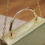 Bolso de Fiesta Genérico Dama Cuero Sintético Dorado - Image 3