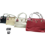 Bolsos de Mano con Detalle Metálico