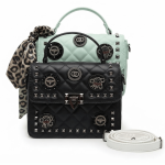 set de dos bolsos satchel acolchados con parches y tachuelas